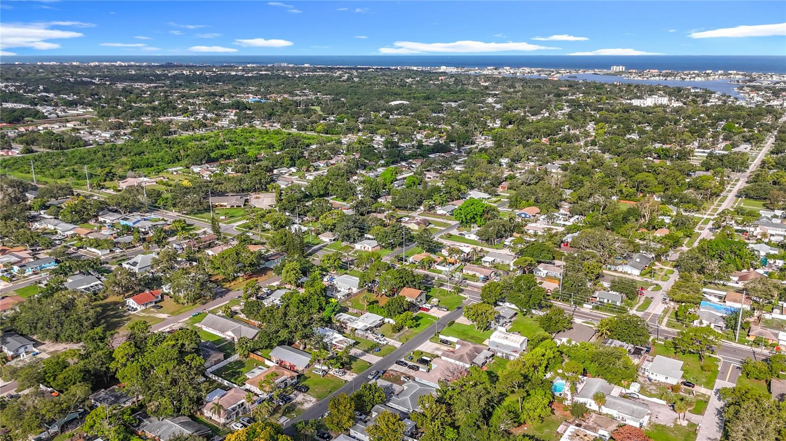 Listing photo id 36 for 2319 18th Avenue Sw