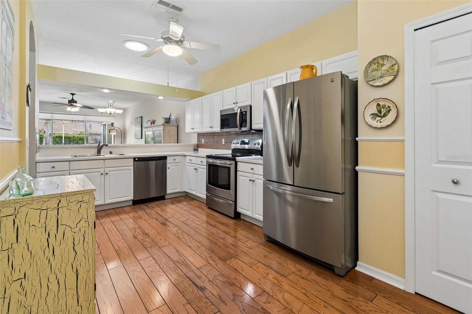 Image 10 of 80 For 20930 Jaffa Lane