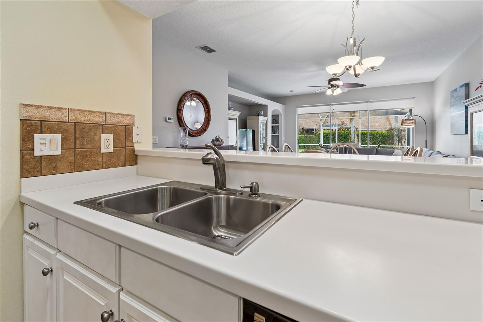 Image 11 of 80 For 20930 Jaffa Lane