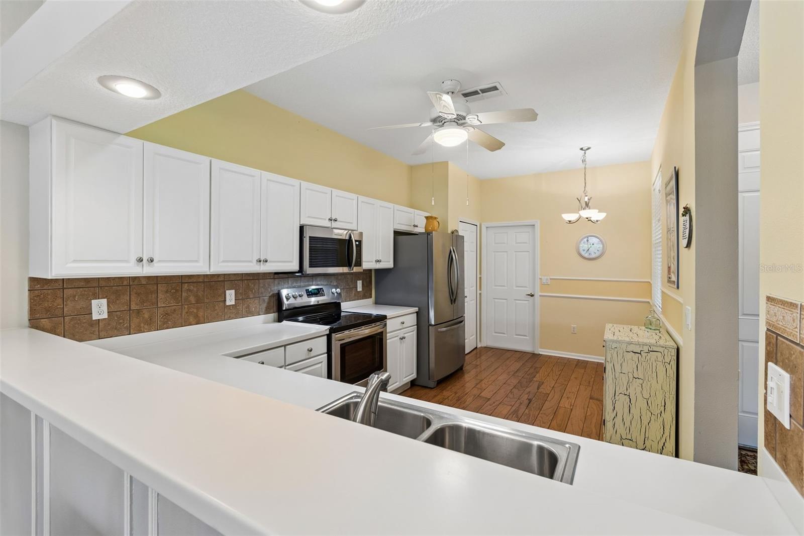 Image 12 of 80 For 20930 Jaffa Lane