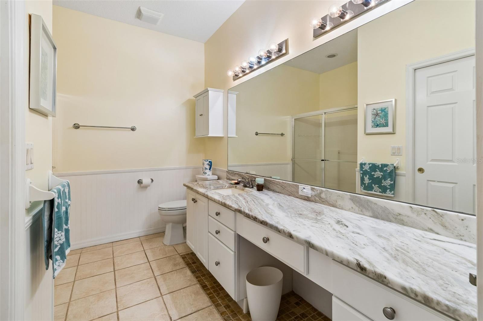 Image 22 of 80 For 20930 Jaffa Lane