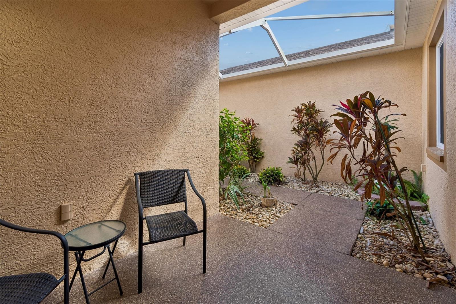 Image 6 of 80 For 20930 Jaffa Lane