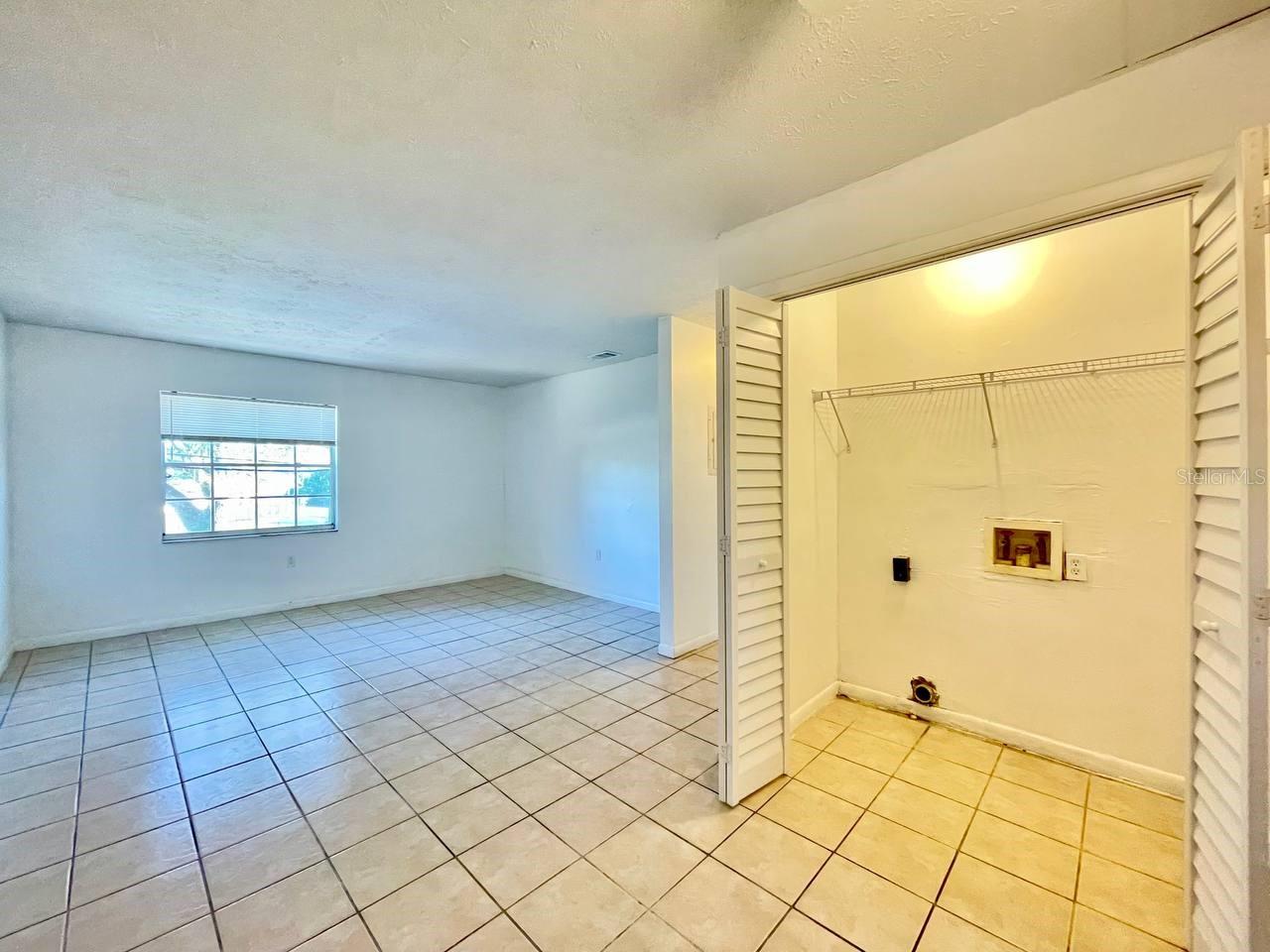 Image 4 of 11 For 3826 Lakeshore Drive B