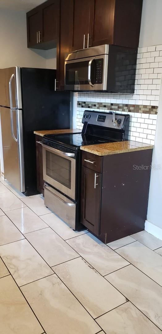 Image 4 of 8 For 514 Plaza Place