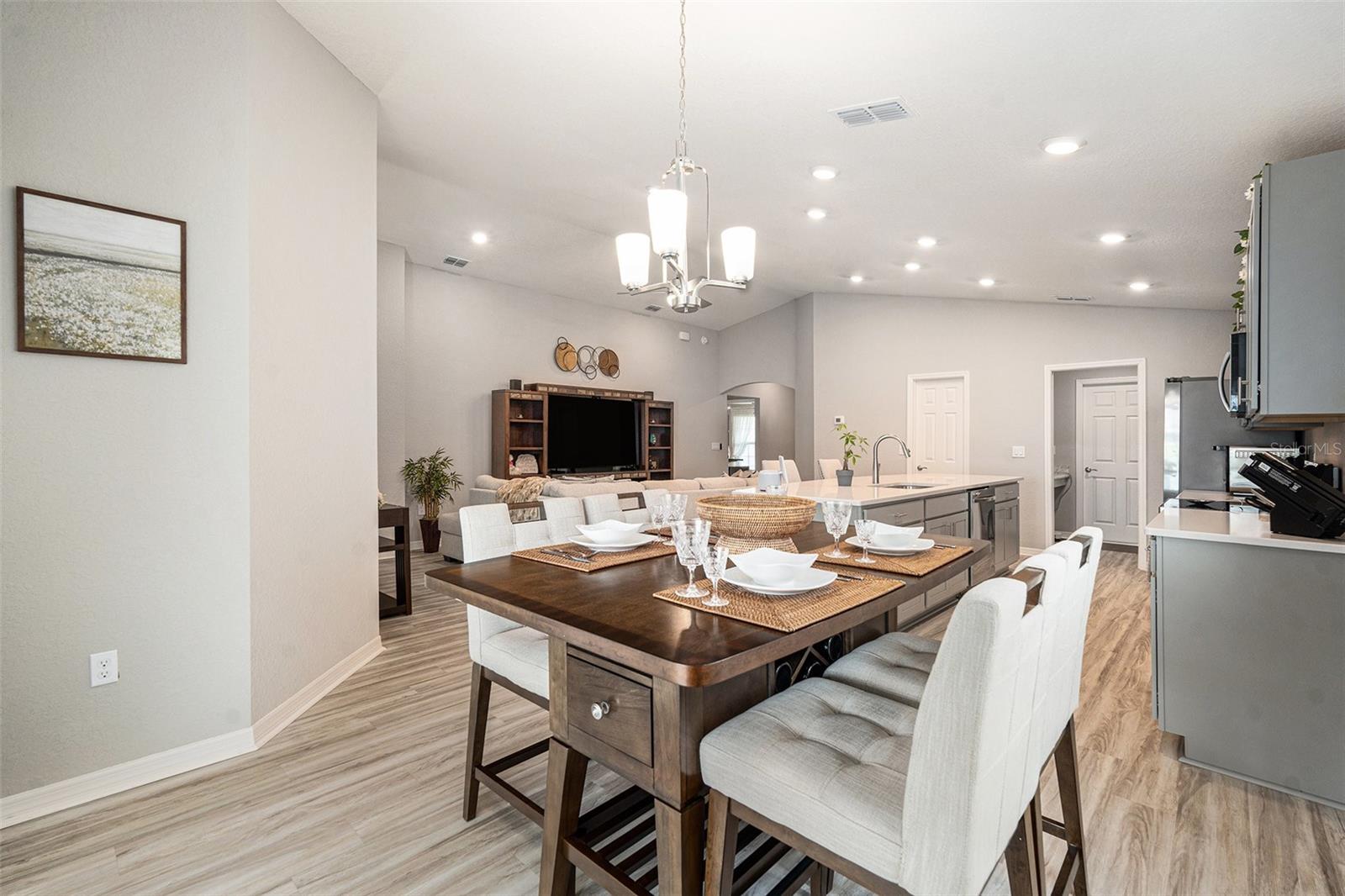 Image 12 of 33 For 6436 Pebblebrooke Way