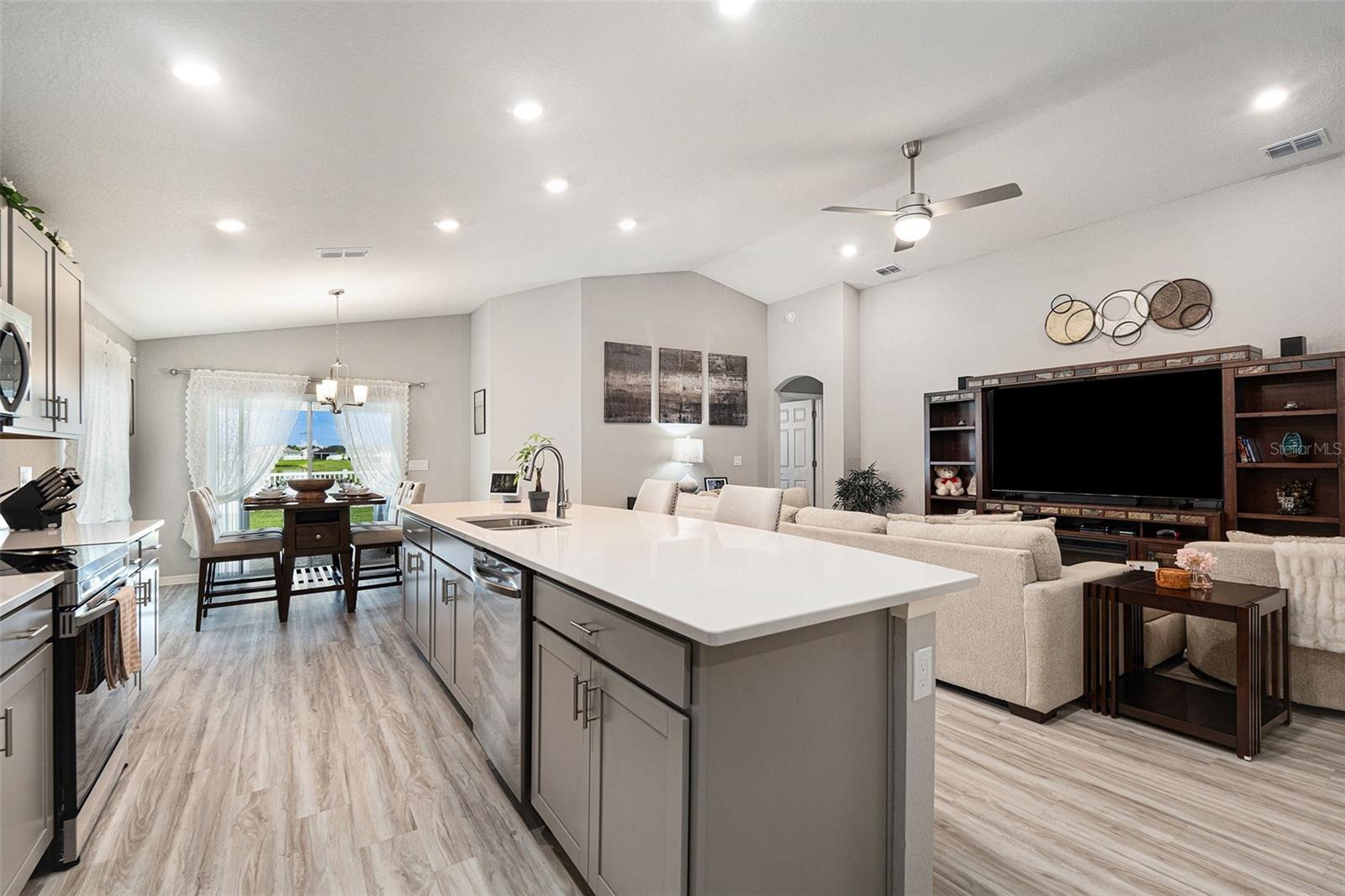 Image 14 of 33 For 6436 Pebblebrooke Way