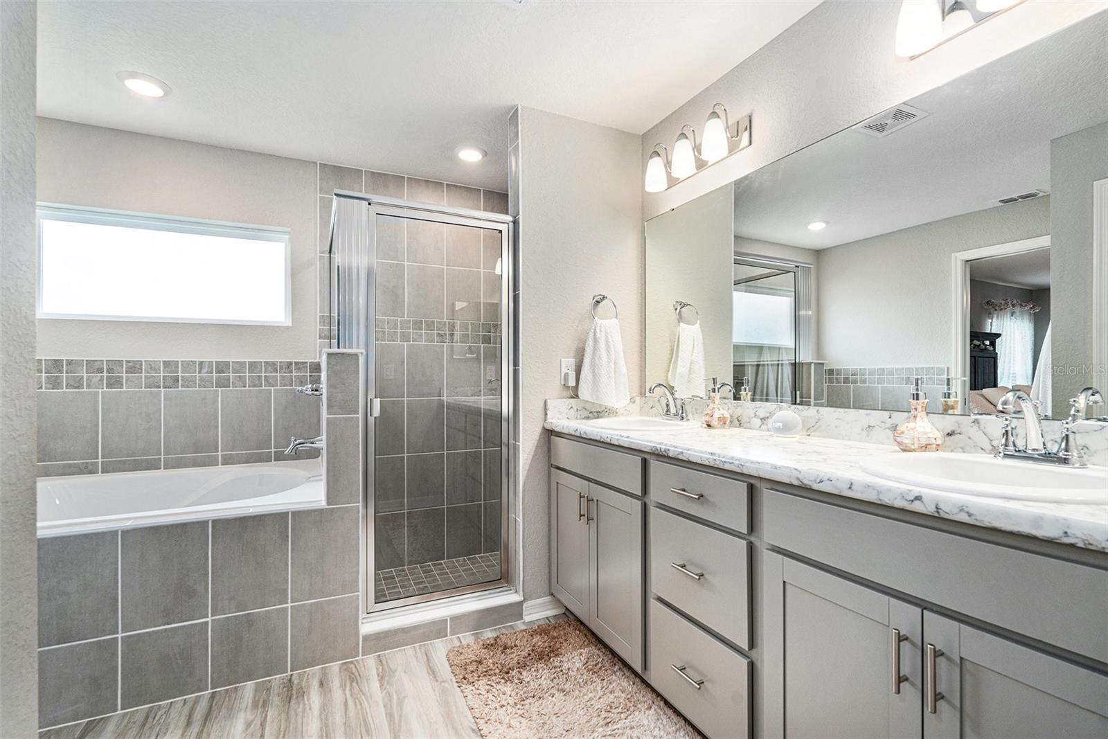 Image 22 of 33 For 6436 Pebblebrooke Way