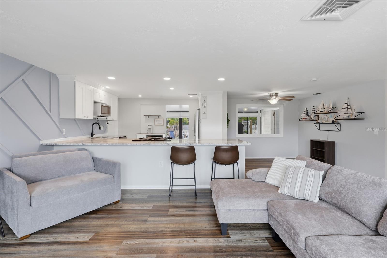 Image 11 of 30 For 7209 Magnolia Valley Drive