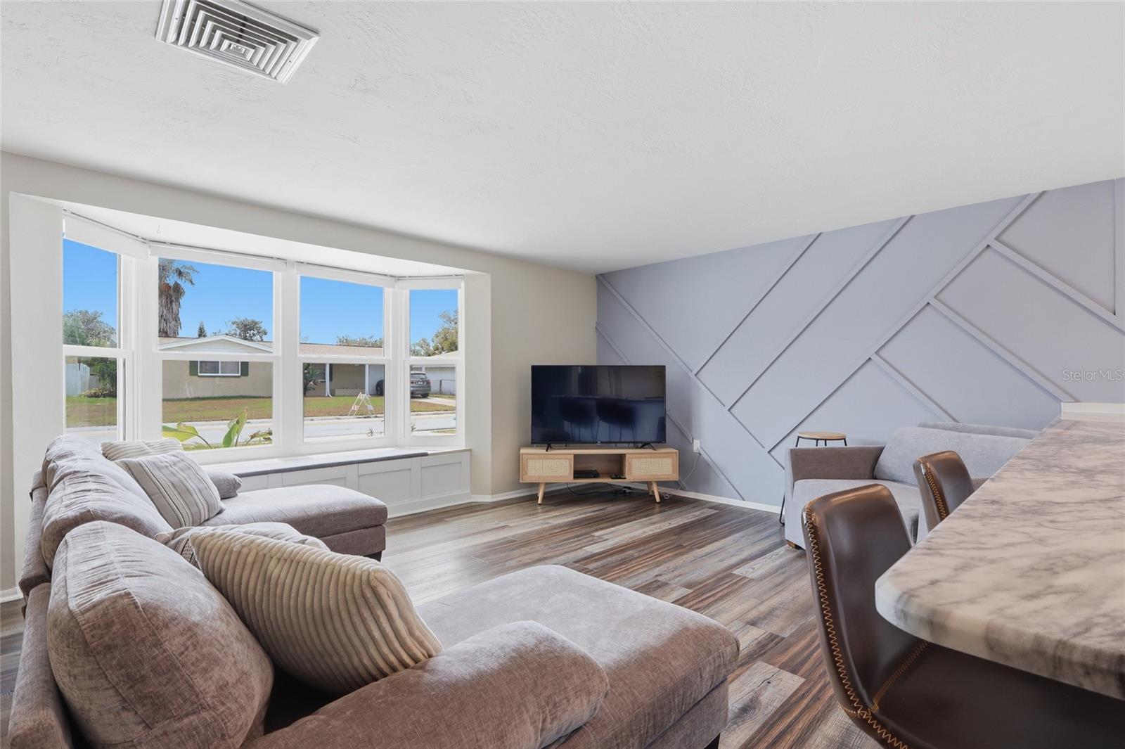 Image 5 of 30 For 7209 Magnolia Valley Drive