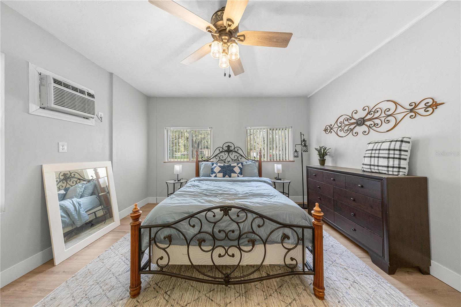 Image 14 of 26 For 16675 143rd Avenue