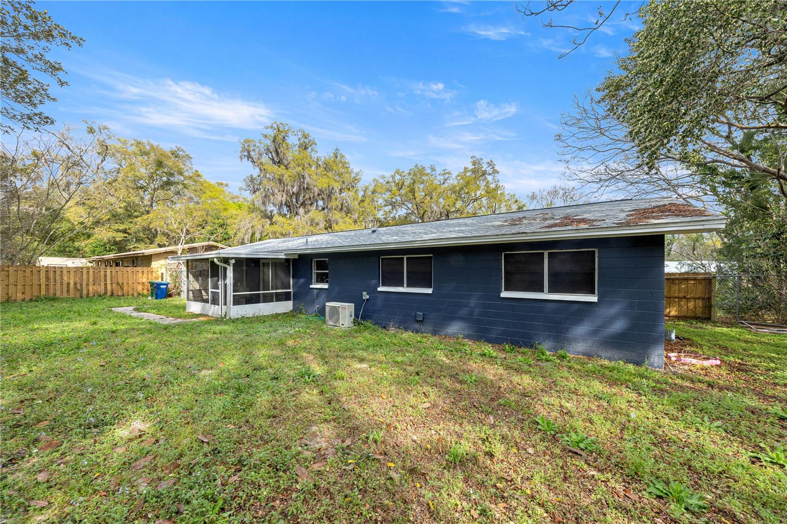 Image 25 of 26 For 16675 143rd Avenue