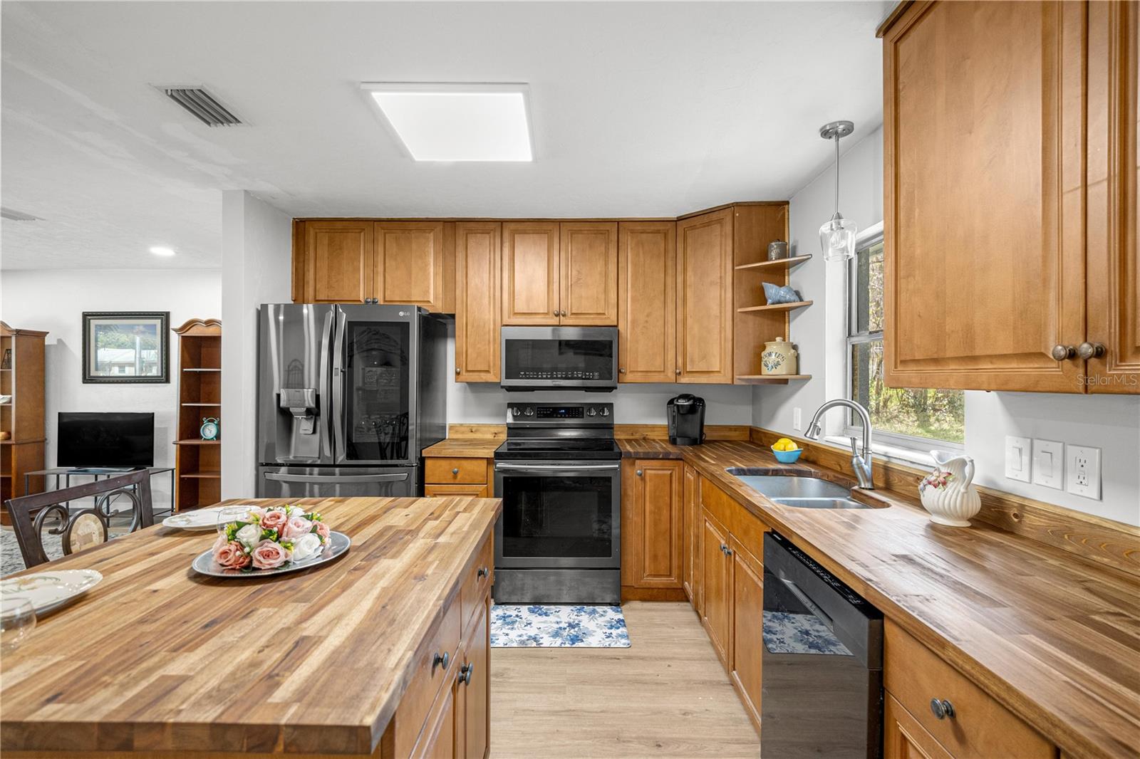 Image 6 of 26 For 16675 143rd Avenue