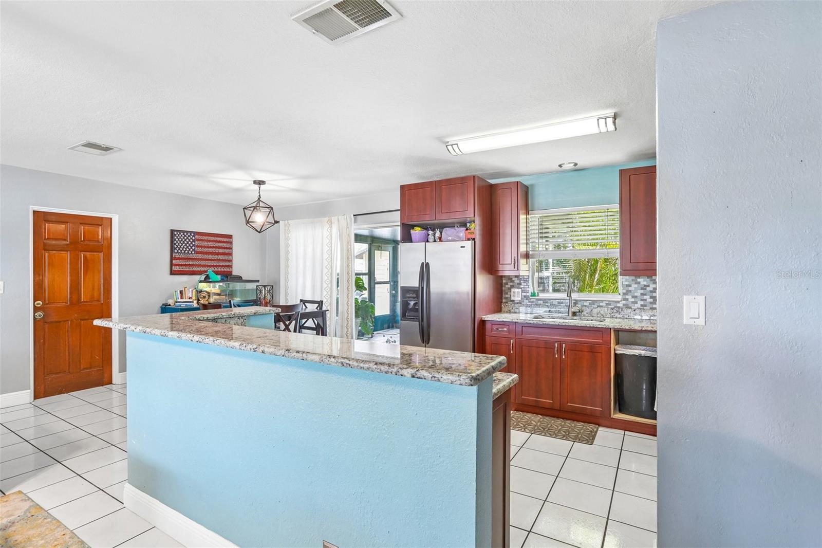 Image 13 of 27 For 5775 57th Avenue N