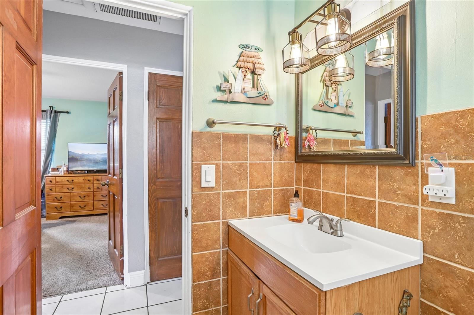 Image 15 of 27 For 5775 57th Avenue N