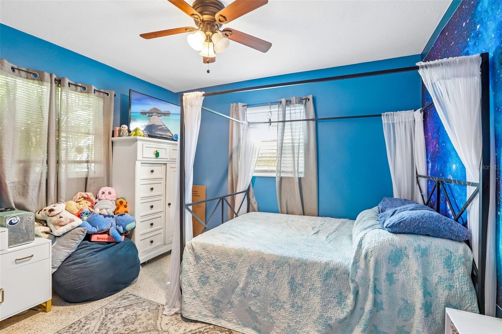 Image 17 of 27 For 5775 57th Avenue N