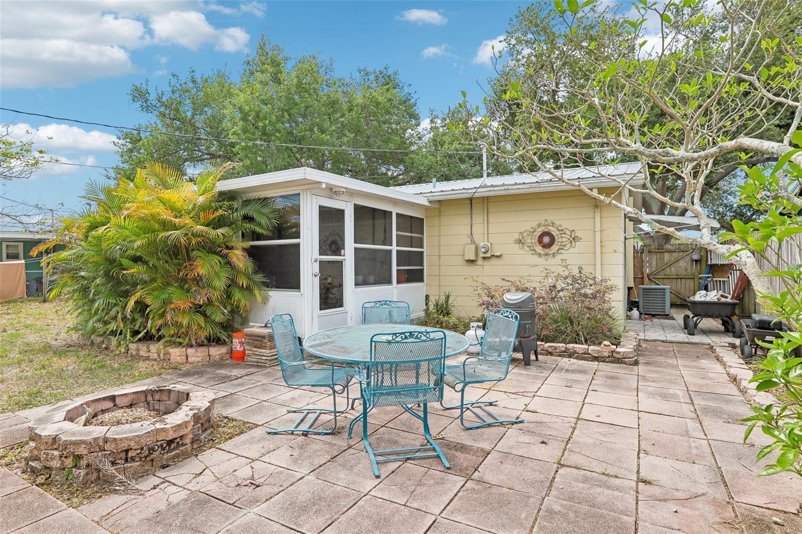 Image 23 of 27 For 5775 57th Avenue N