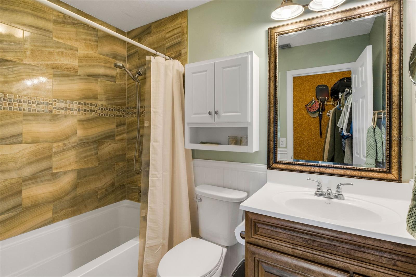 Image 20 of 30 For 203 Aspen Circle 203