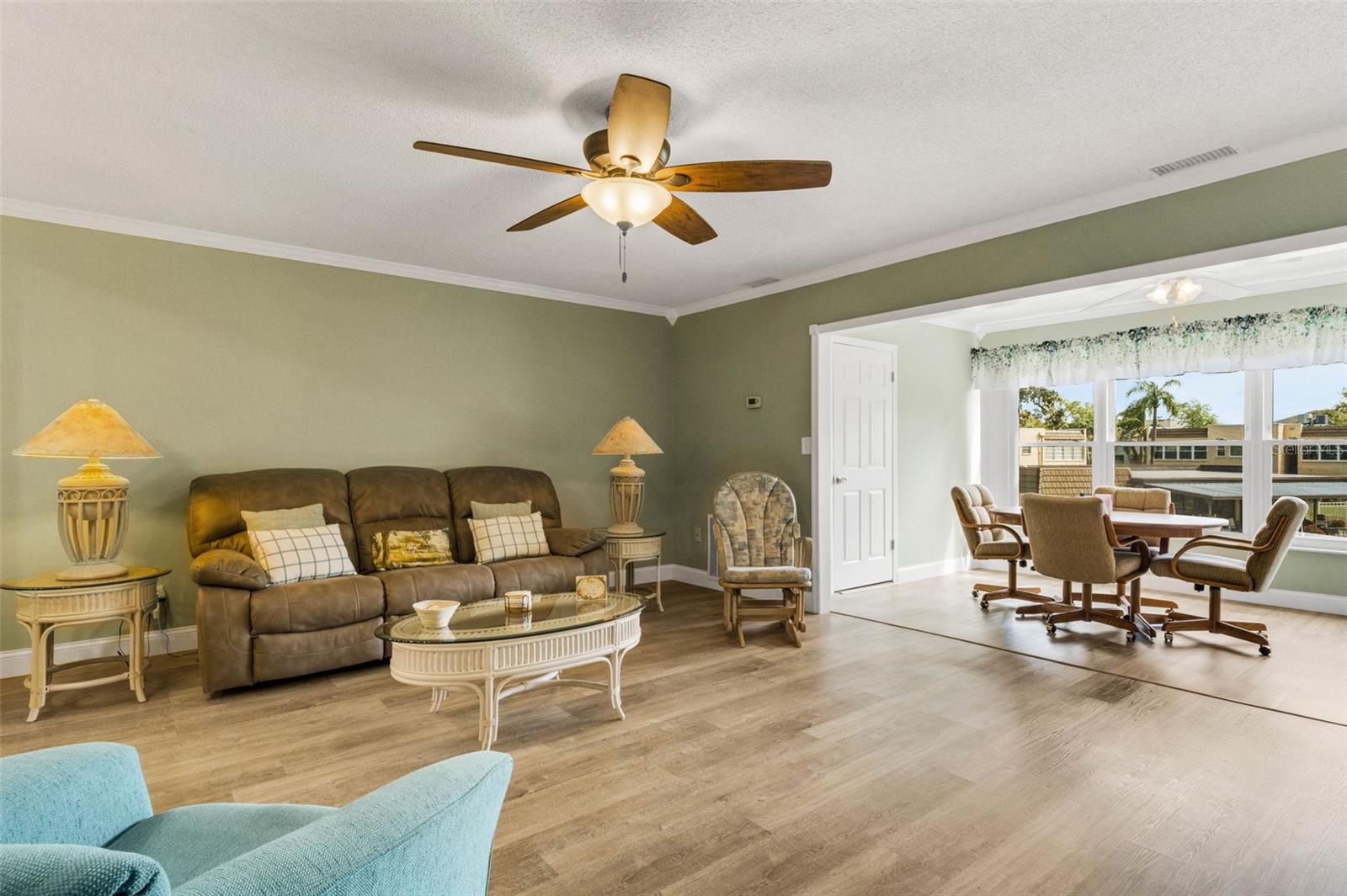 Image 8 of 30 For 203 Aspen Circle 203