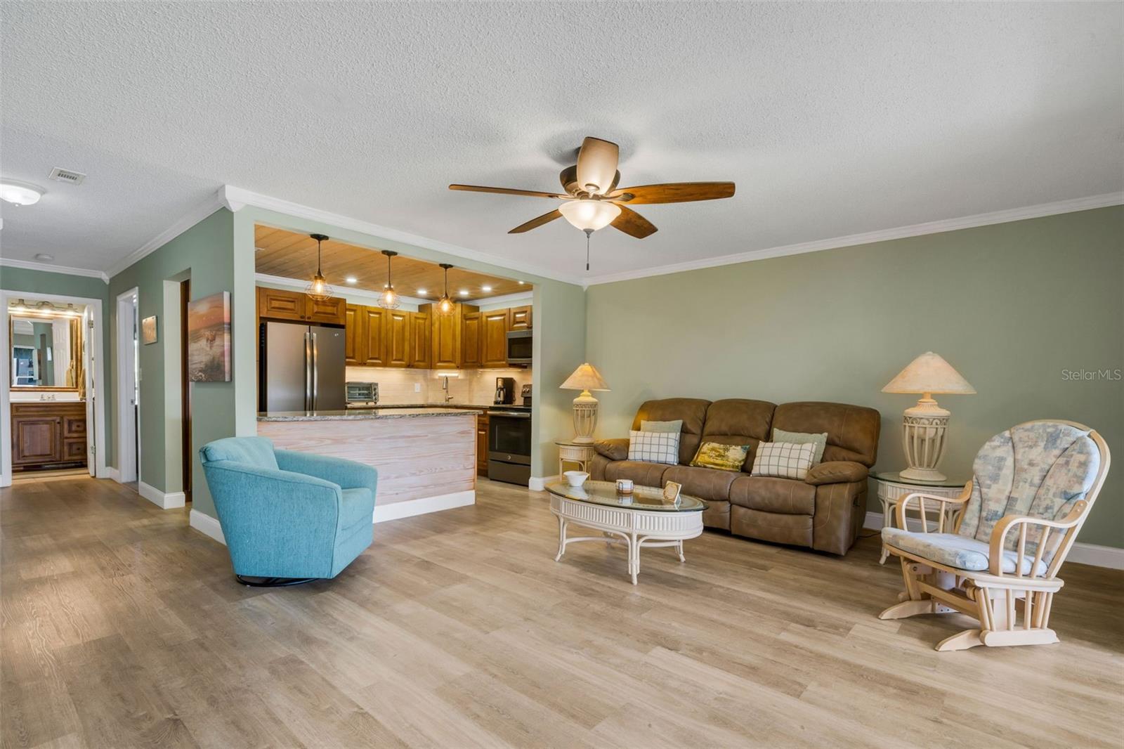 Image 9 of 30 For 203 Aspen Circle 203