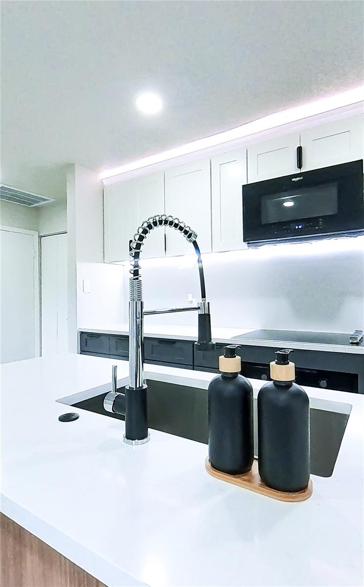 Image 12 of 38 For 5418 6th Avenue S