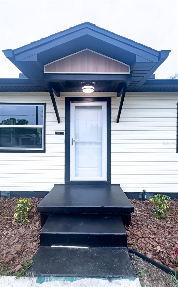 Image 2 of 38 For 5418 6th Avenue S