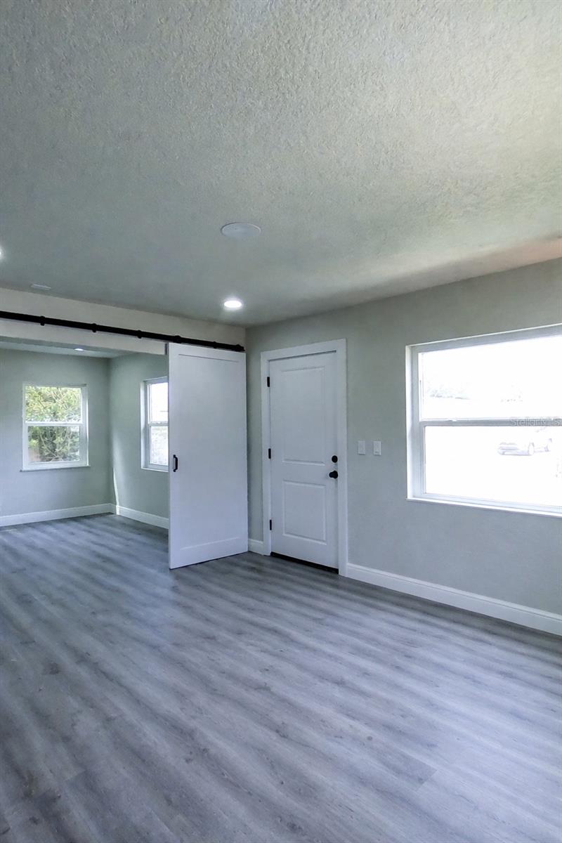 Image 7 of 38 For 5418 6th Avenue S