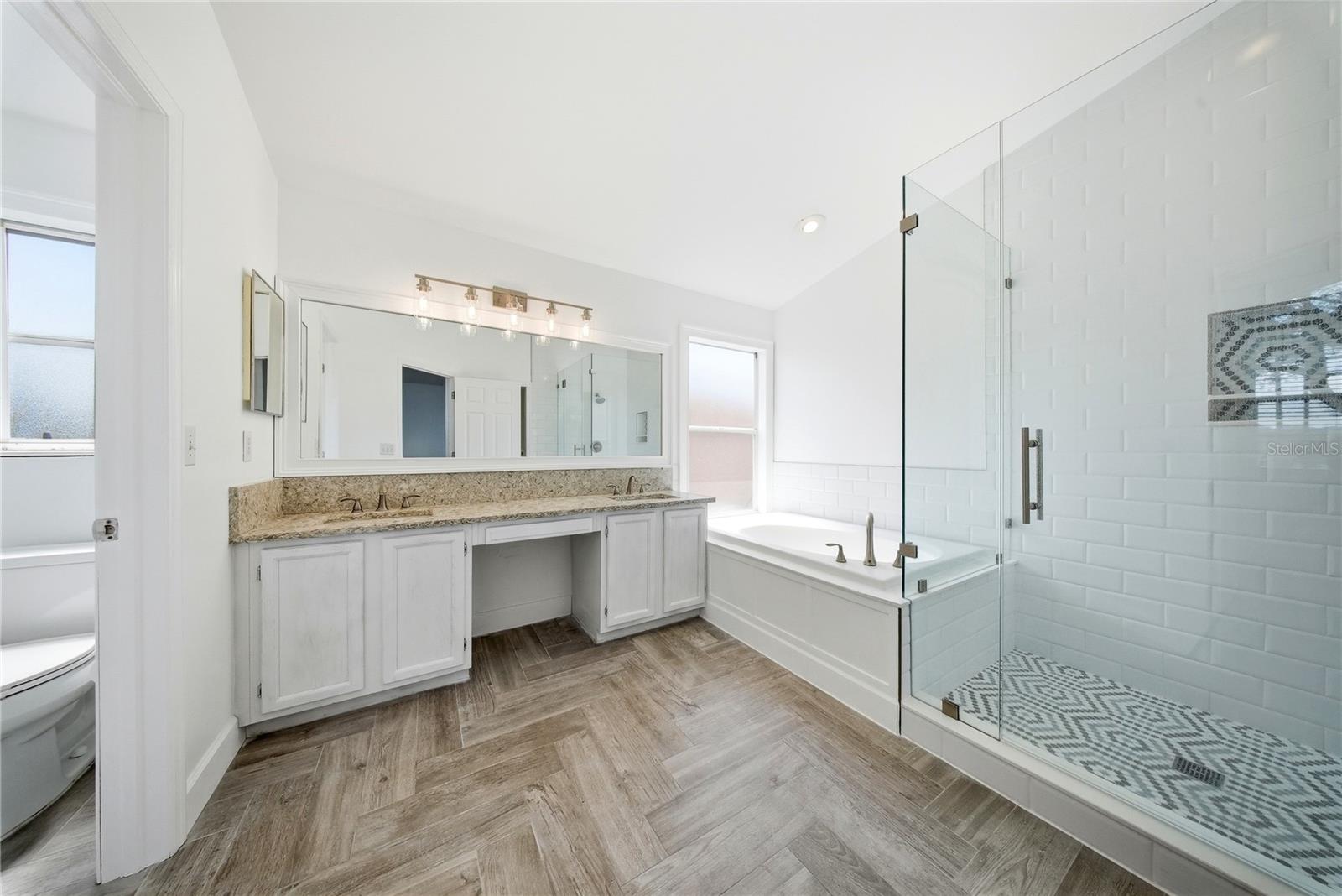 Image 23 of 39 For 1247 Key West Court