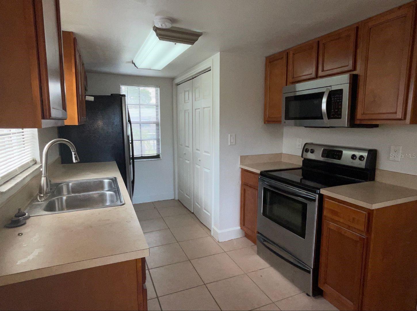 Image 4 of 12 For 2126 Grace Street