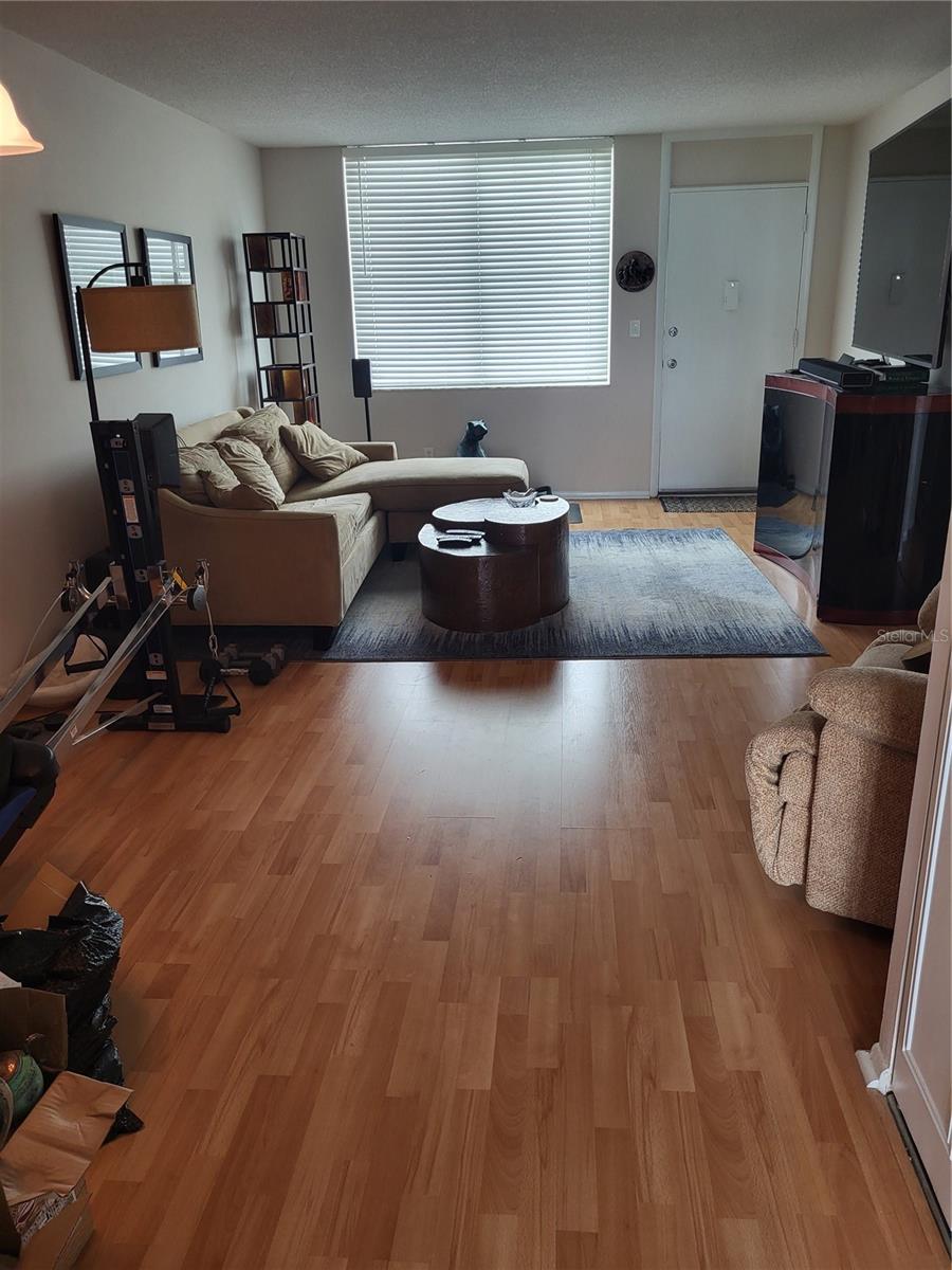 Image 3 of 15 For 4895 Bay Street Ne 212