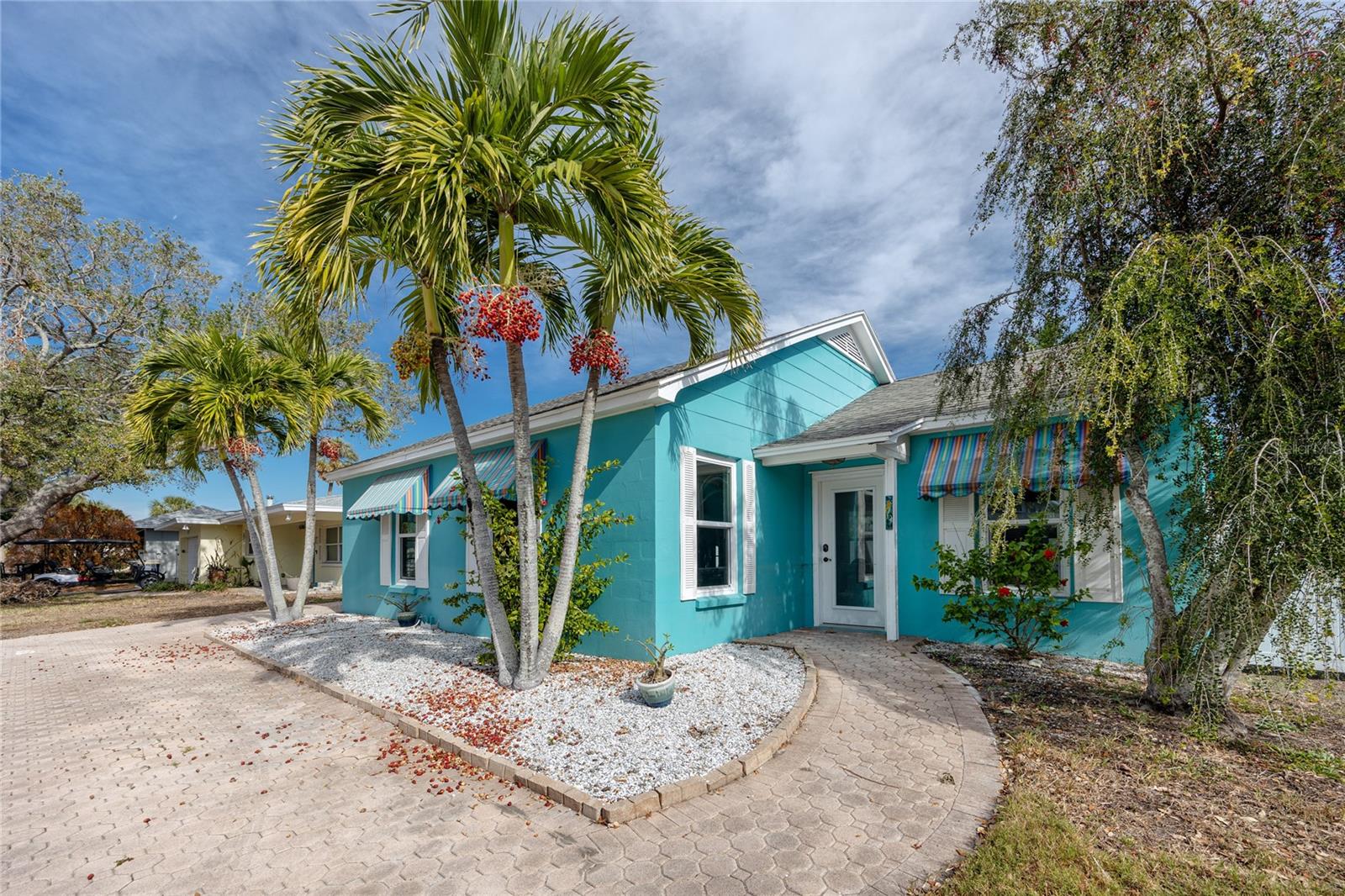 Image 11 of 49 For 815 Lantana Avenue