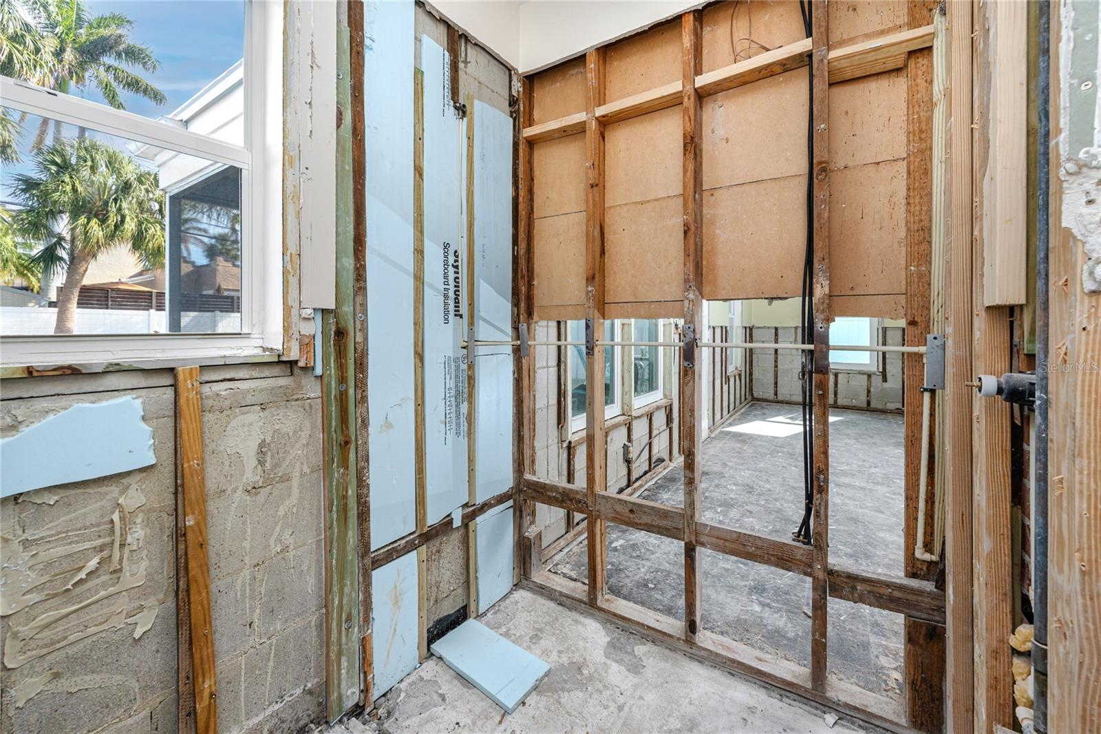 Image 25 of 49 For 815 Lantana Avenue