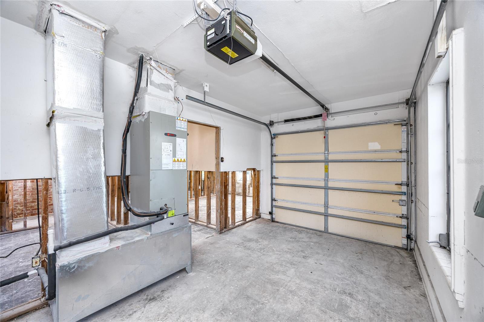 Image 34 of 49 For 815 Lantana Avenue