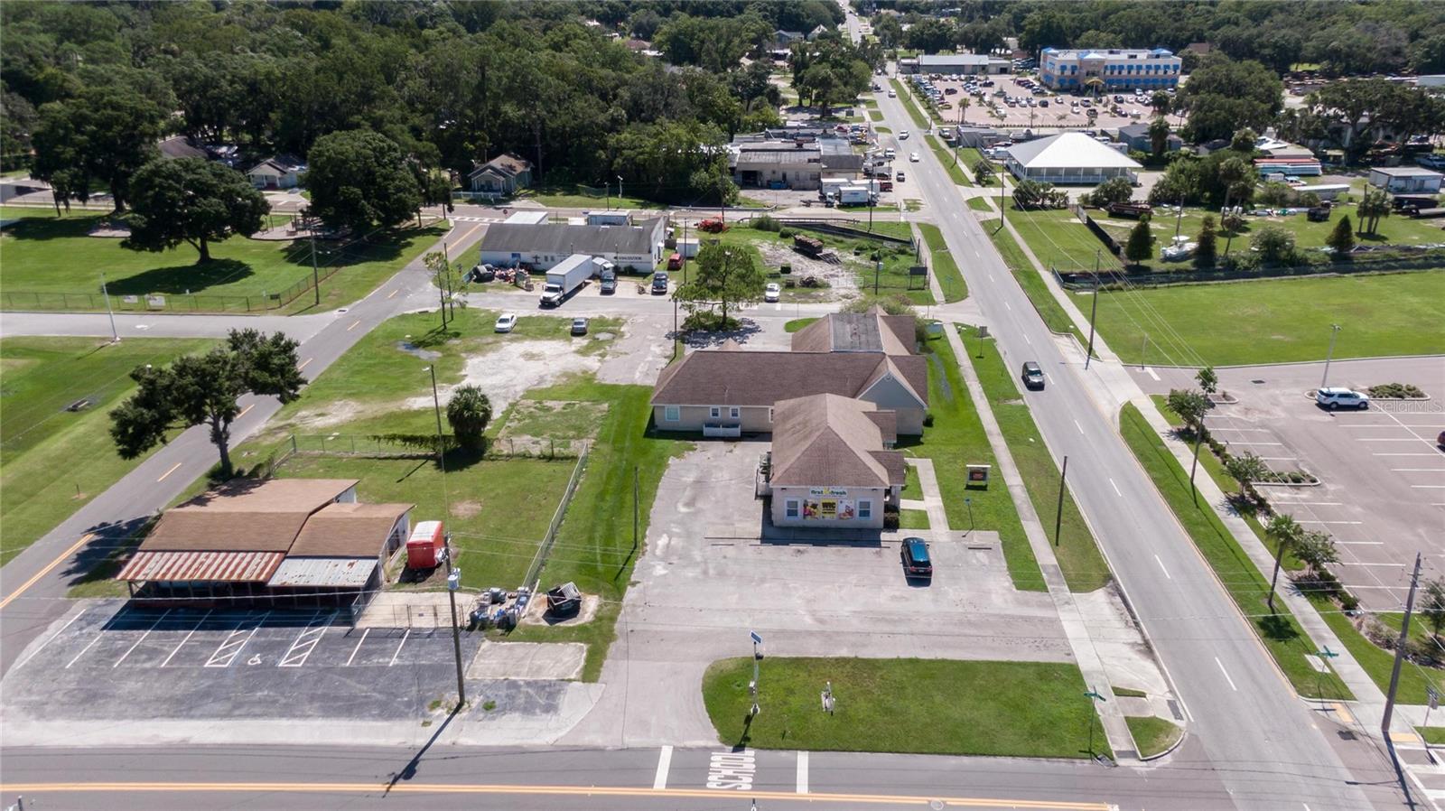 Image 12 of 100 For 504 Baker Street