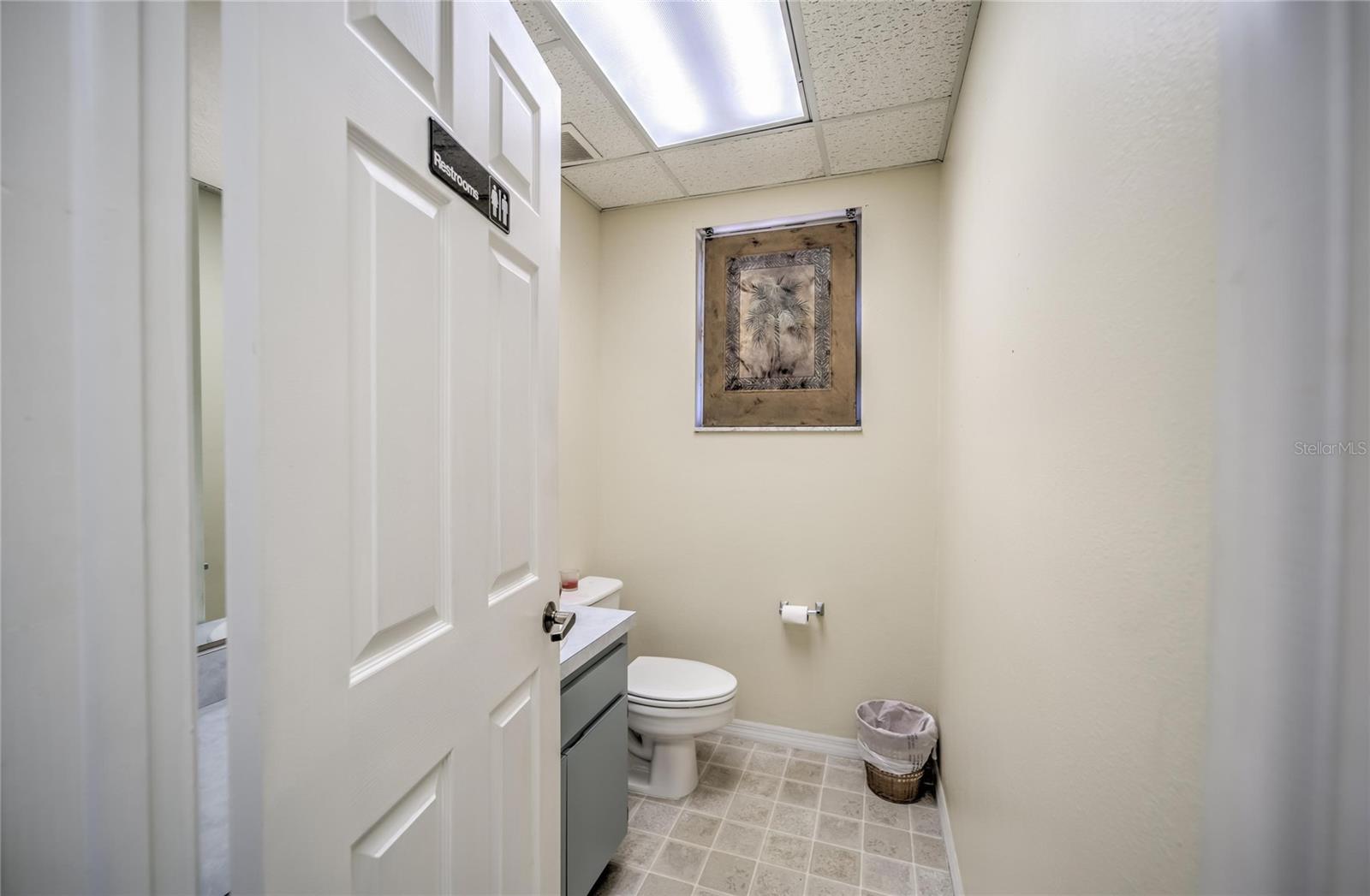 Image 22 of 100 For 504 Baker Street