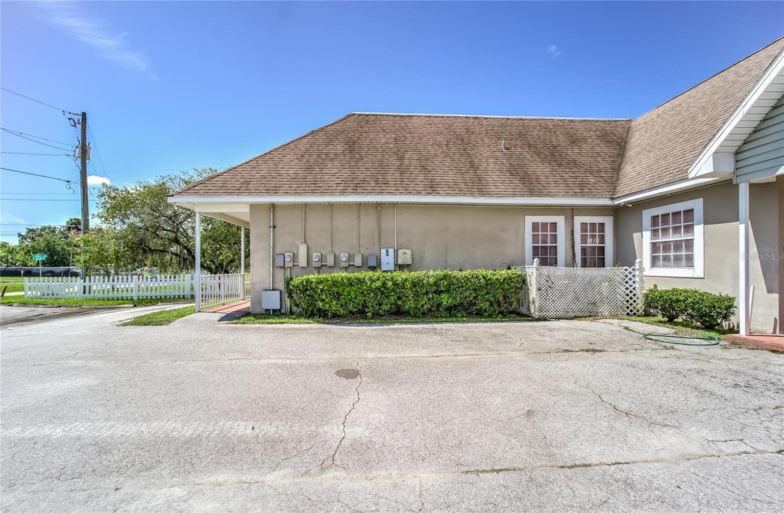 Image 34 of 100 For 504 Baker Street