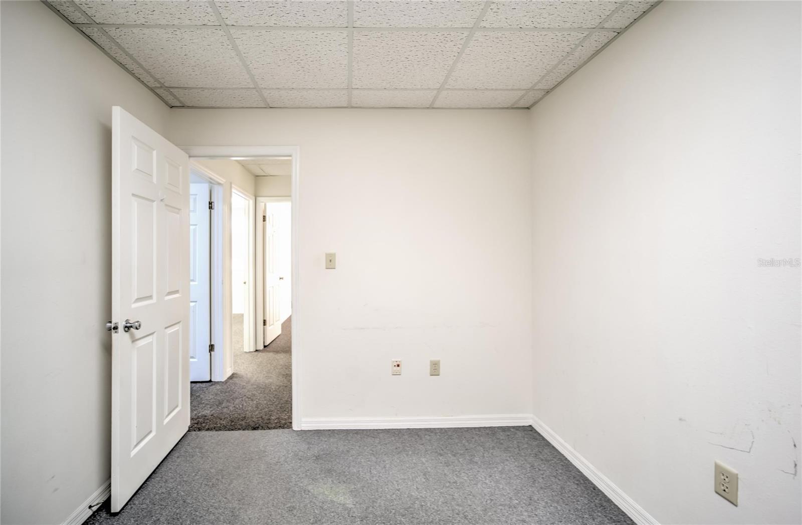 Image 87 of 100 For 504 Baker Street