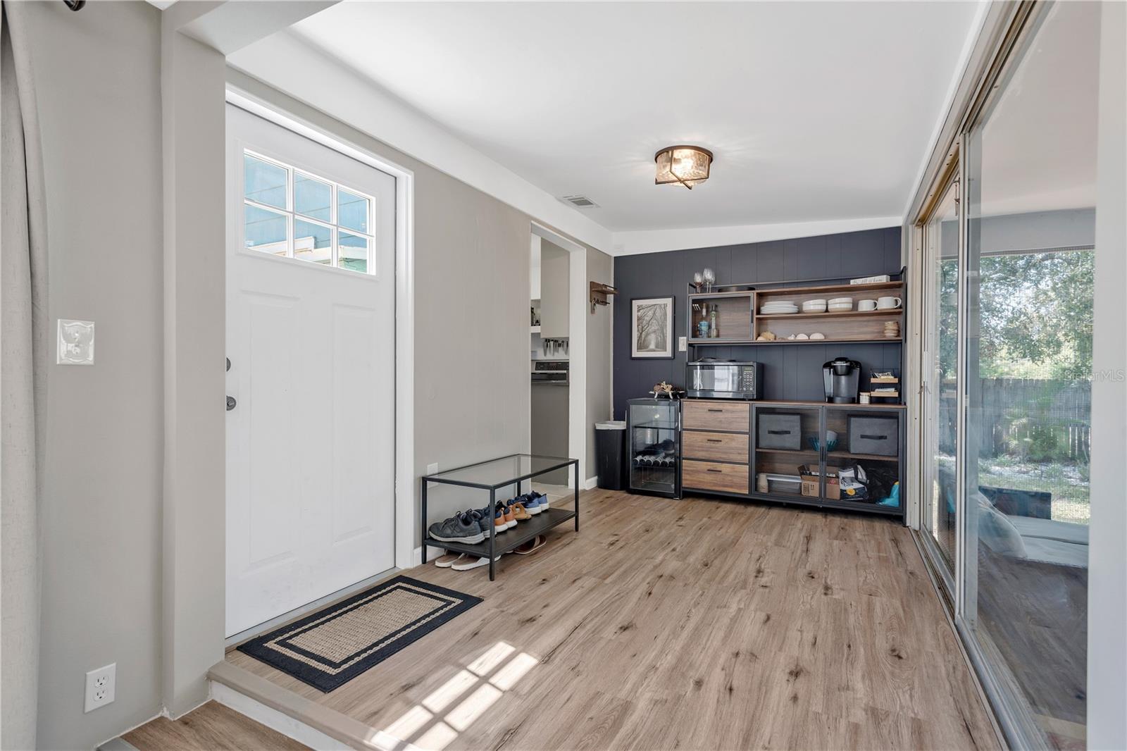 Image 11 of 27 For 1424 Pine Street