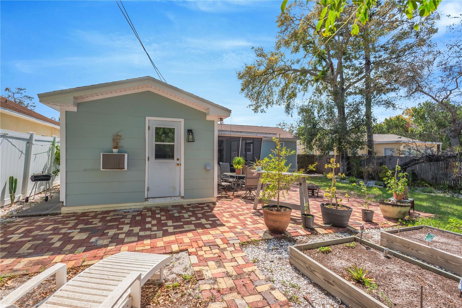 Image 26 of 27 For 1424 Pine Street