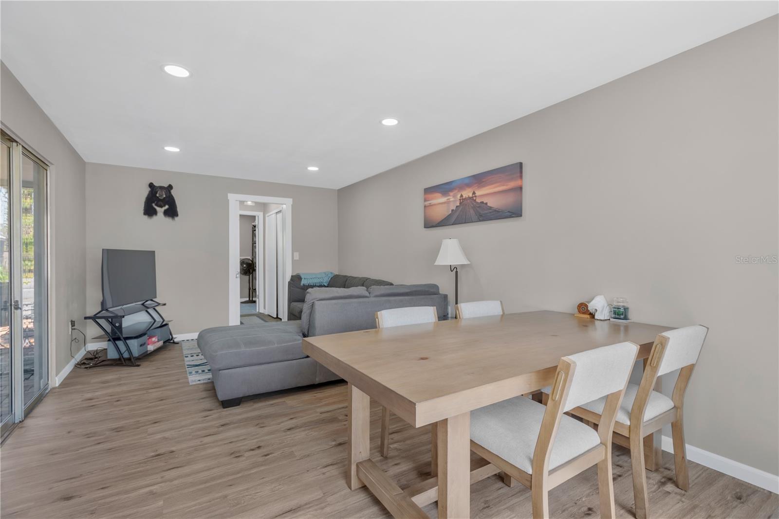 Image 6 of 27 For 1424 Pine Street