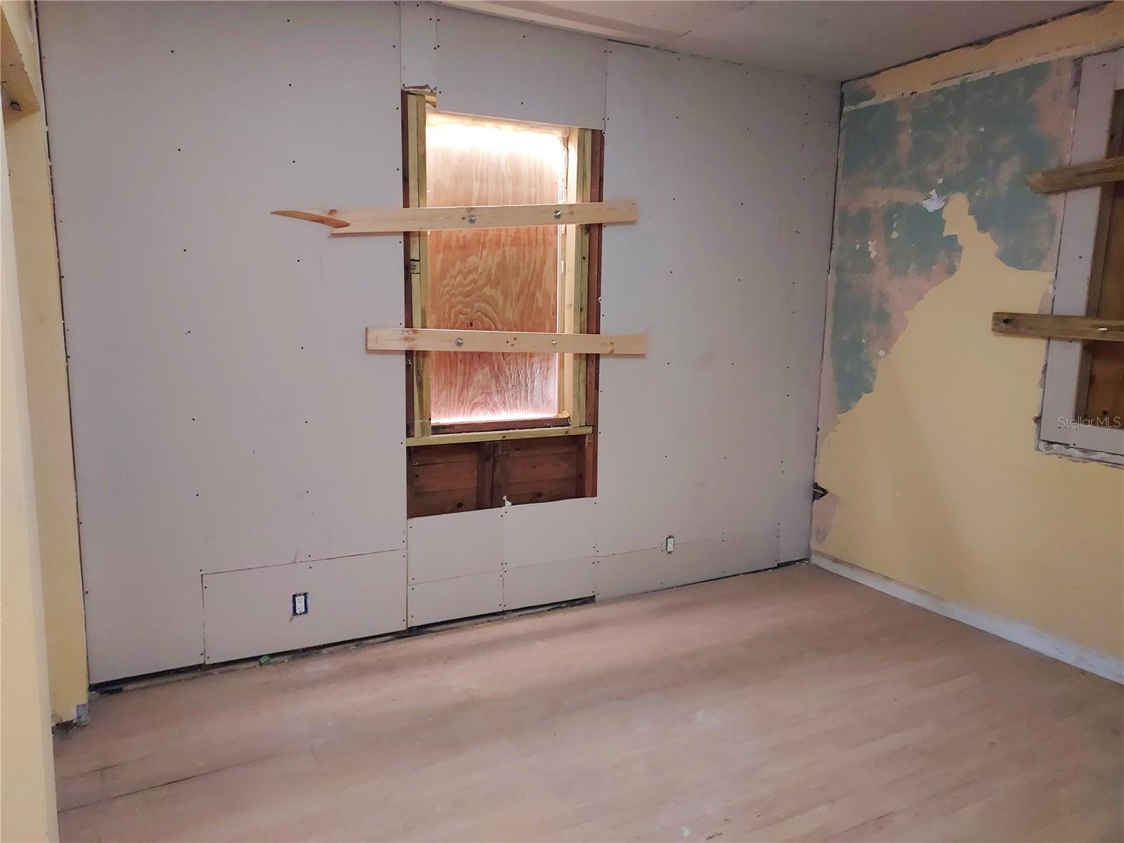 Image 10 of 15 For 1426 17th Street W