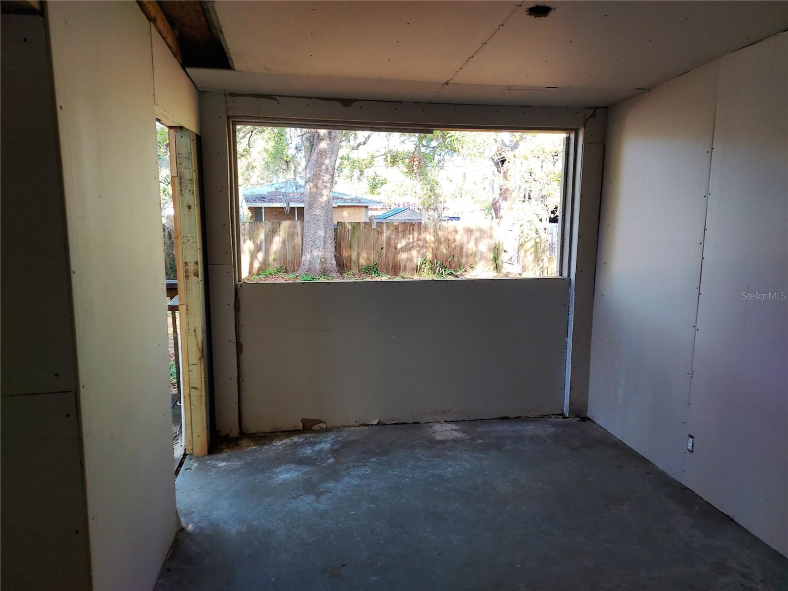 Image 12 of 15 For 1426 17th Street W