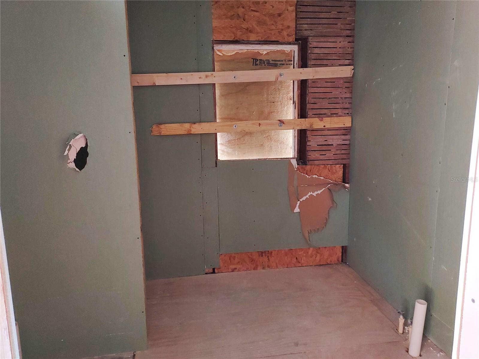 Image 9 of 15 For 1426 17th Street W