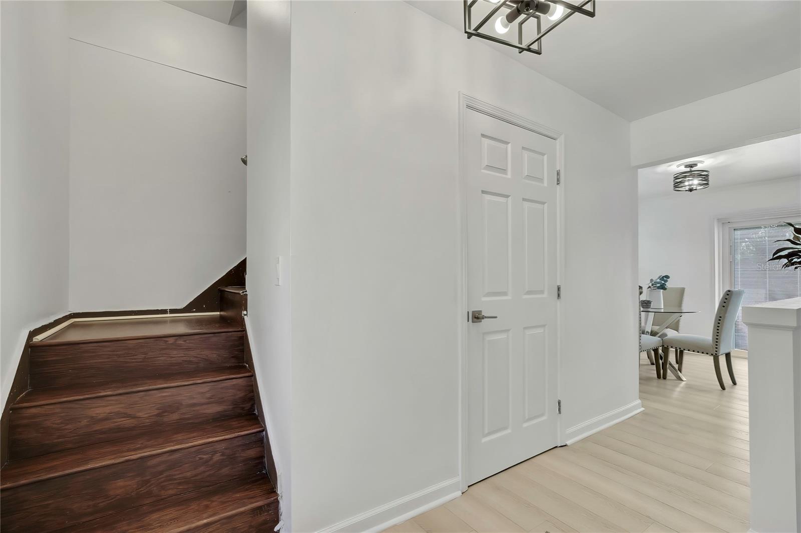 Image 16 of 45 For 8424 Stillbrook Avenue