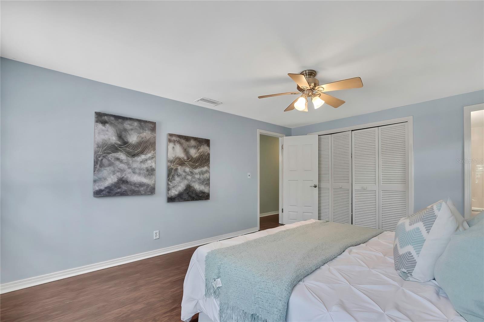 Image 19 of 45 For 8424 Stillbrook Avenue