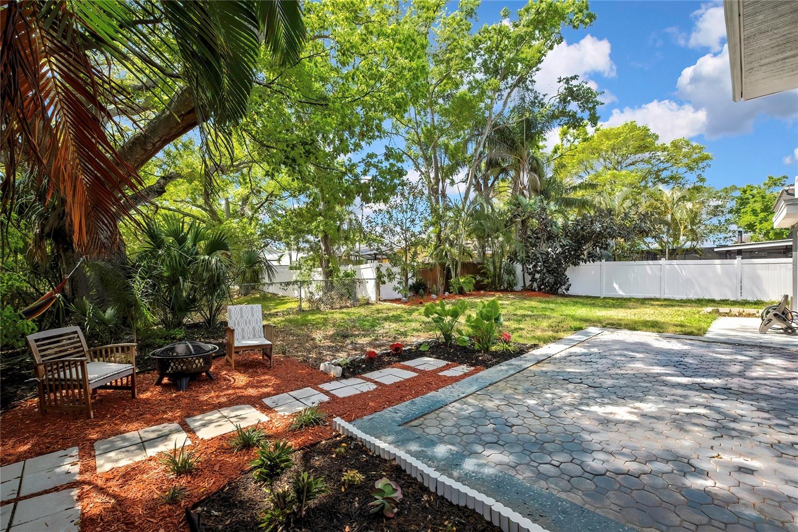 Image 32 of 45 For 8424 Stillbrook Avenue