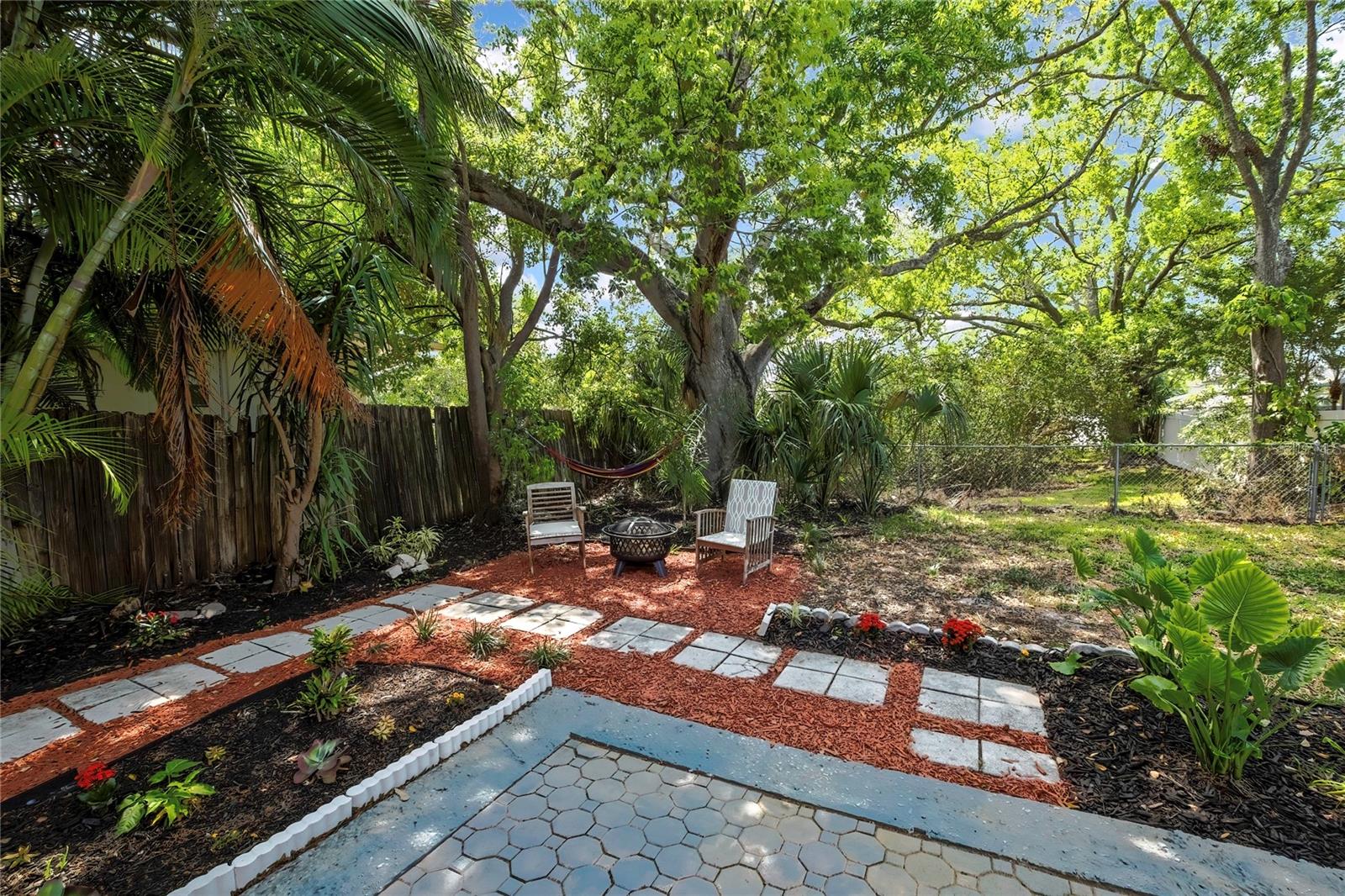 Image 33 of 45 For 8424 Stillbrook Avenue