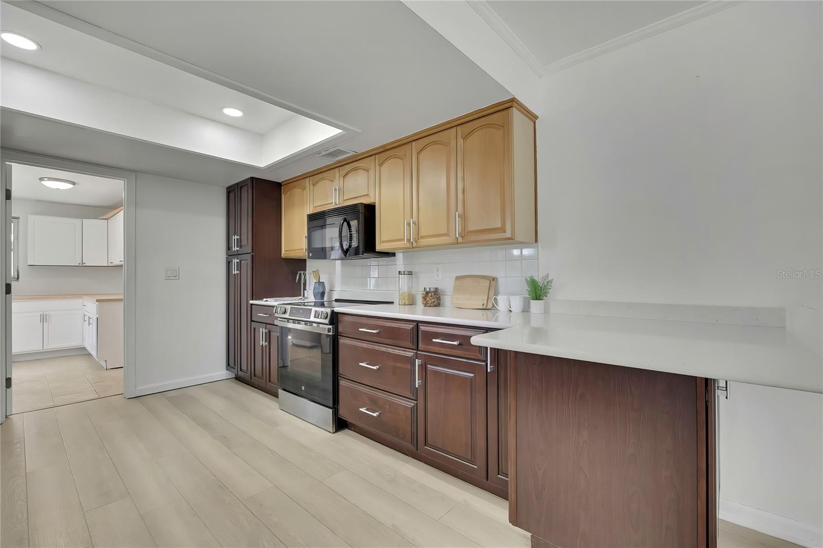 Image 9 of 45 For 8424 Stillbrook Avenue