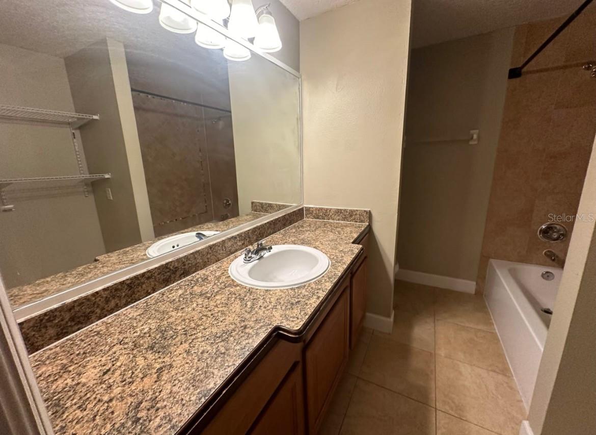 Listing photo id 9 for 4428 Gilpin Way