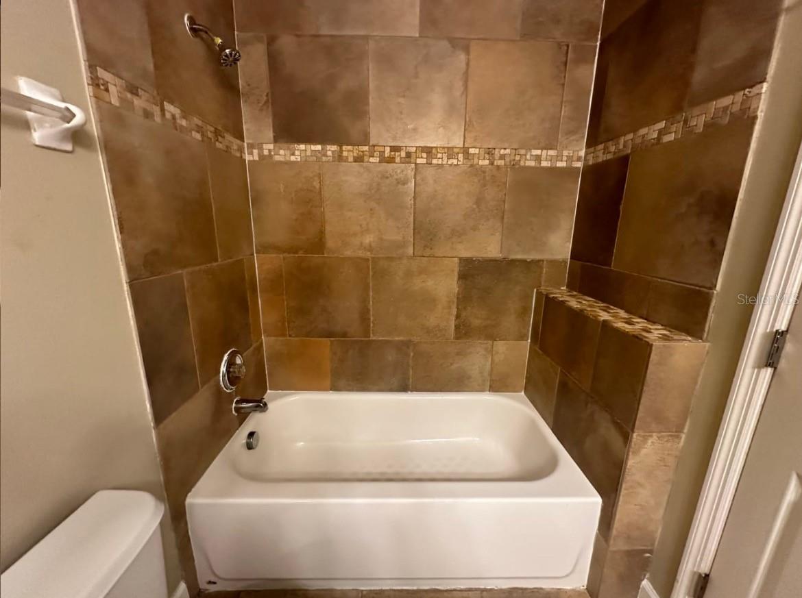 Listing photo id 10 for 4428 Gilpin Way