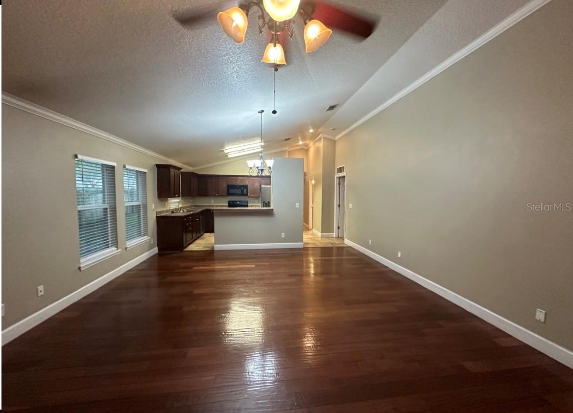 Listing photo id 0 for 4428 Gilpin Way